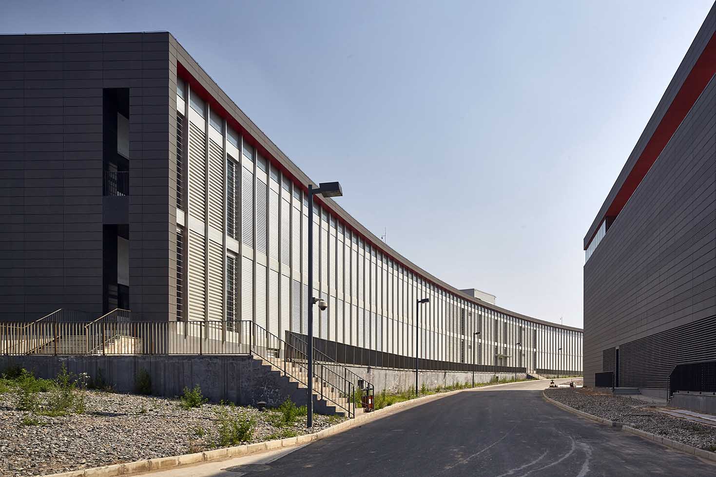 1660024751744025.jpg 建筑外立面及园区绿化实景照片 (7).jpg